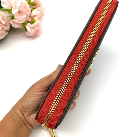 Michael Kors Jet Set Travel LG Continental Wristlet - Brown / Flame - Picture 5 of 11
